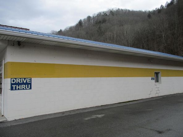 14197 Rocket Boys Dr, War, WV 24892